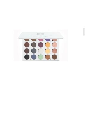 LOTS of Brand new unopened eyeshadow palettes! High end Sephora +